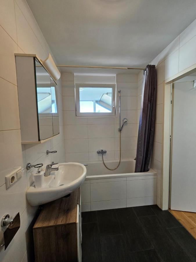 Stylish Apartment In Innsbruck + 1 Parking Spot Экстерьер фото